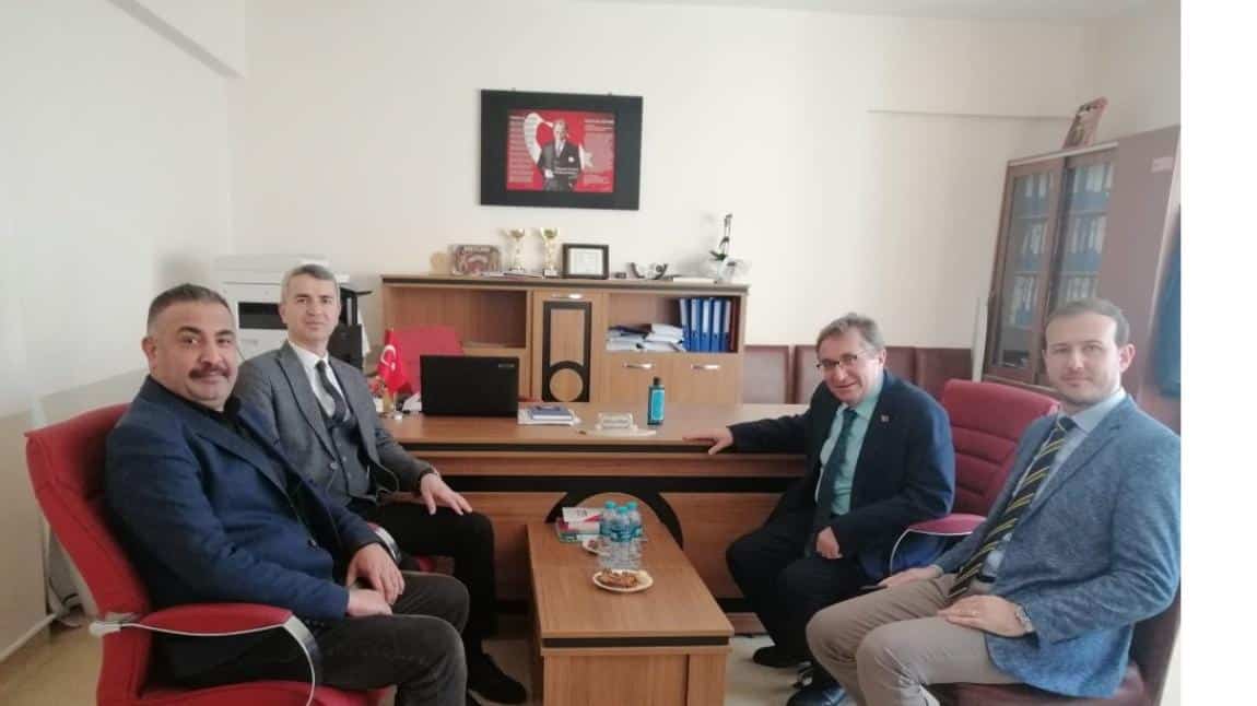 Kaymakamımız Sayın Dr. Ahmet Naci HELVACI okulumuzu ziyaret etti