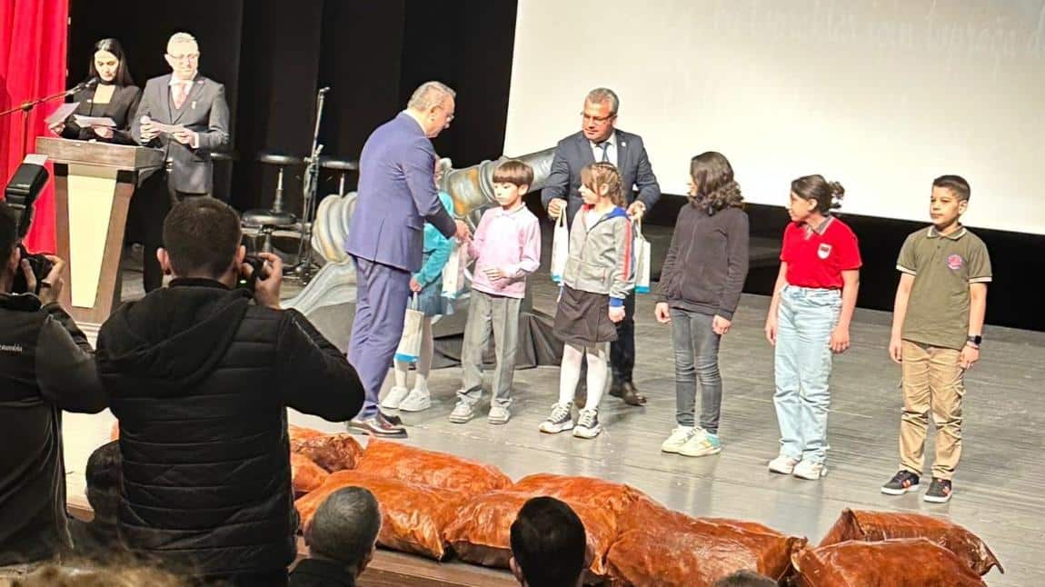 18 Mart Çanakkale Zaferi ve Şehitleri Anma konulu resim yarışmasında ilçe birincisi, il ikincisi olmuştur kendisini tebrik ederiz.